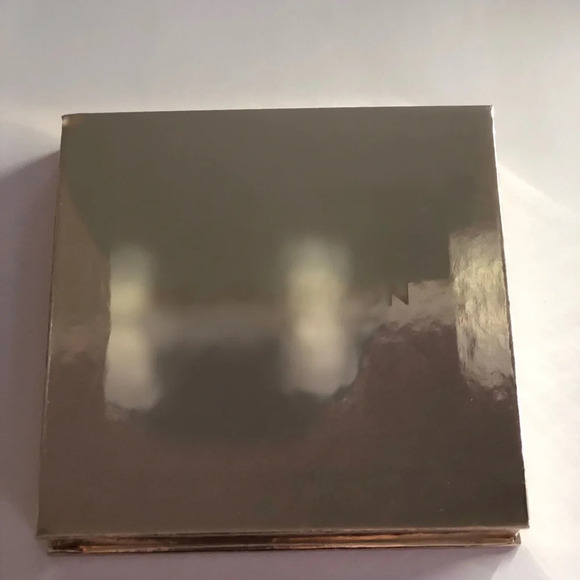 Revolution Face Quad Incandescent - Picture 2 of 2